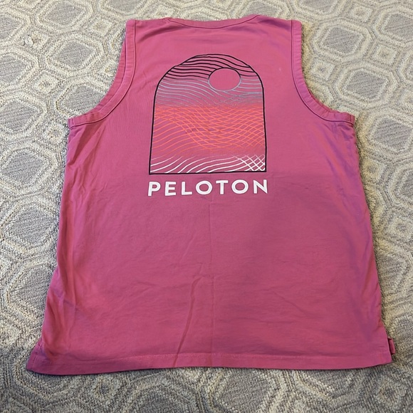 Peloton women’s workout tank, cotton blend fabric- size small - Picture 4 of 5